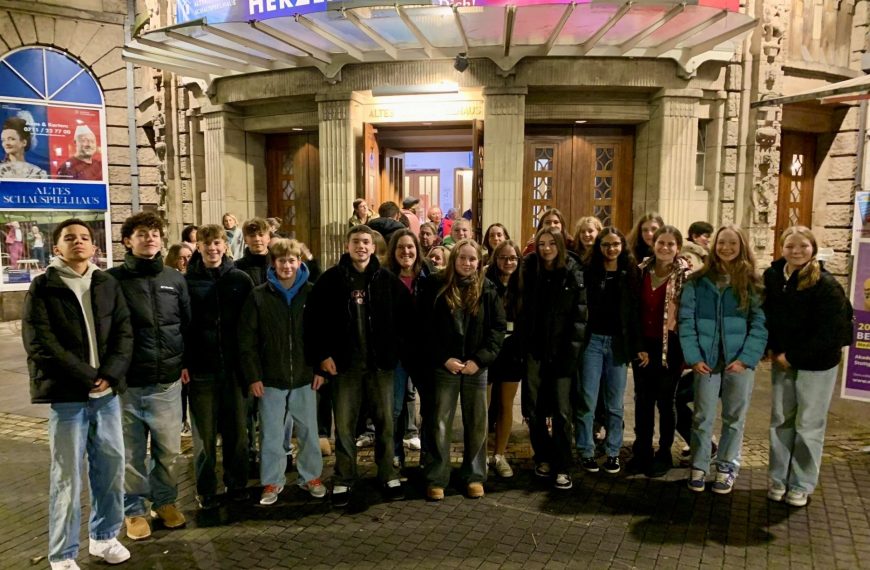 Theaterbesuch Sportbegabtenklasse 9e