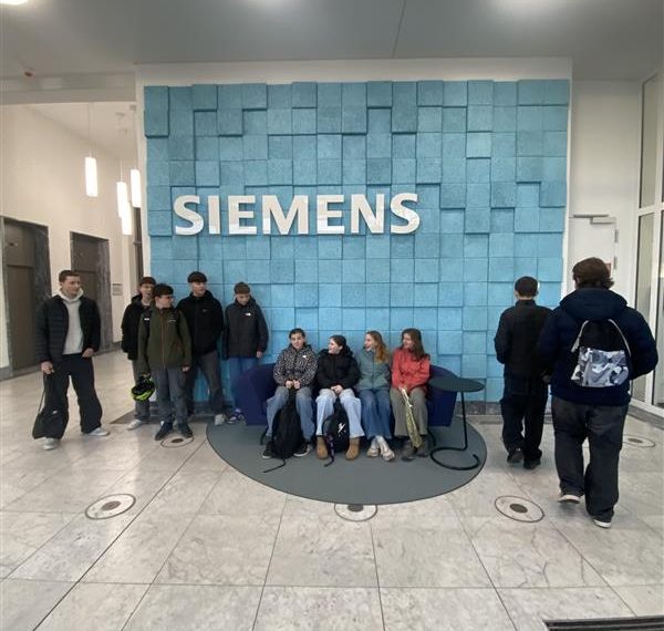 JIA: Exkursion zu Siemens