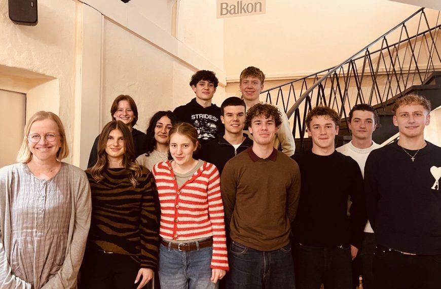 Besuch der Deutsch-Leistungskurse im Theater