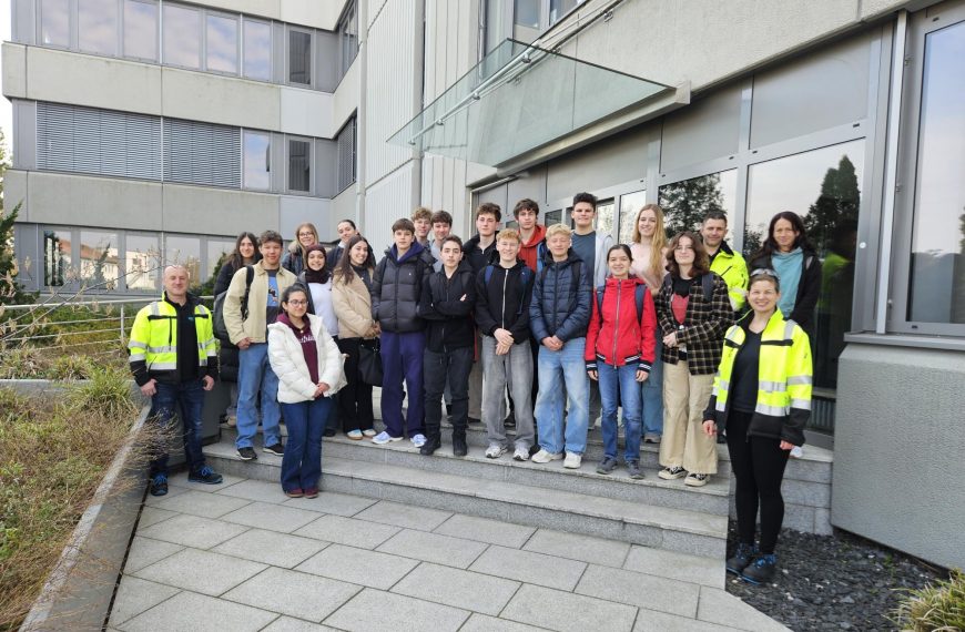 Besuch der Klasse 10b bei Benseler